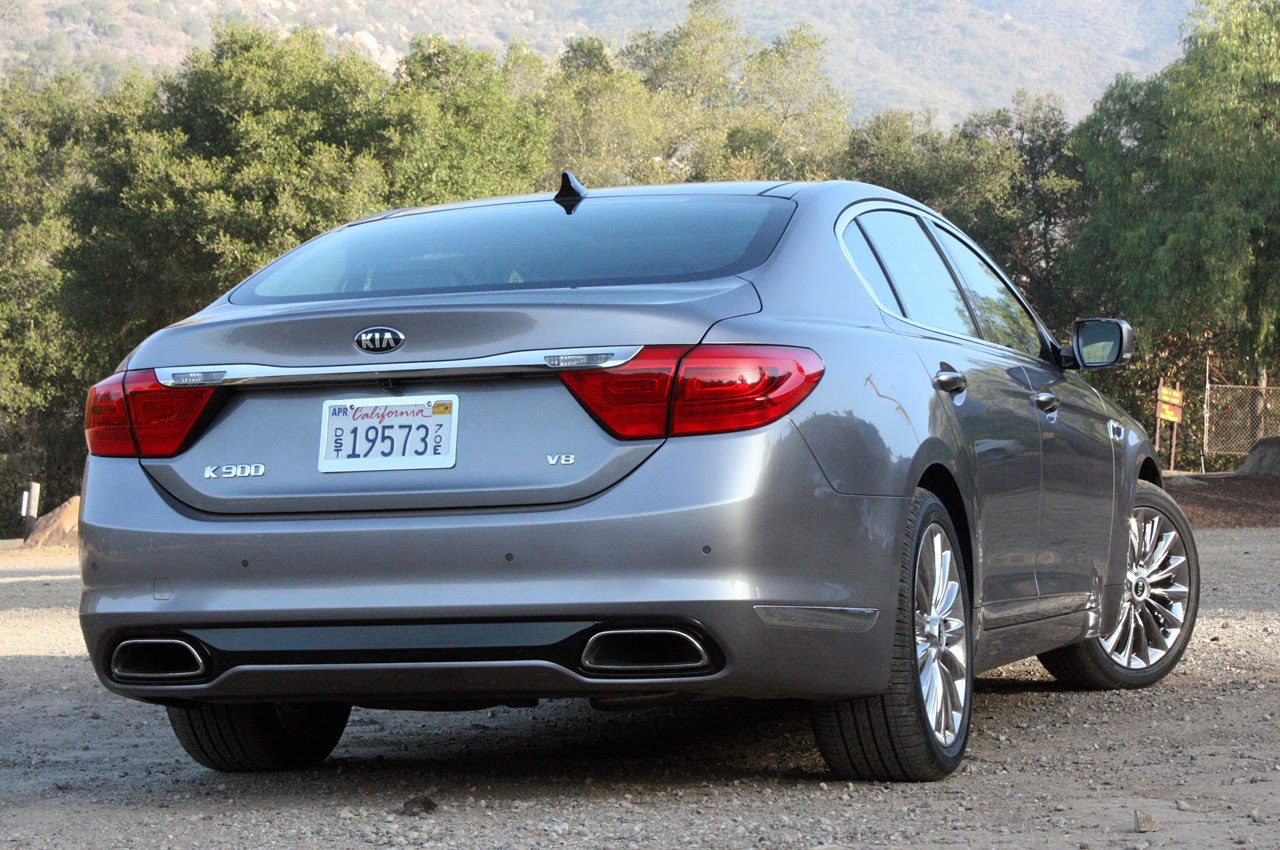 © Automotiveblogz 2015 Kia K900 V8 First Drive Photos