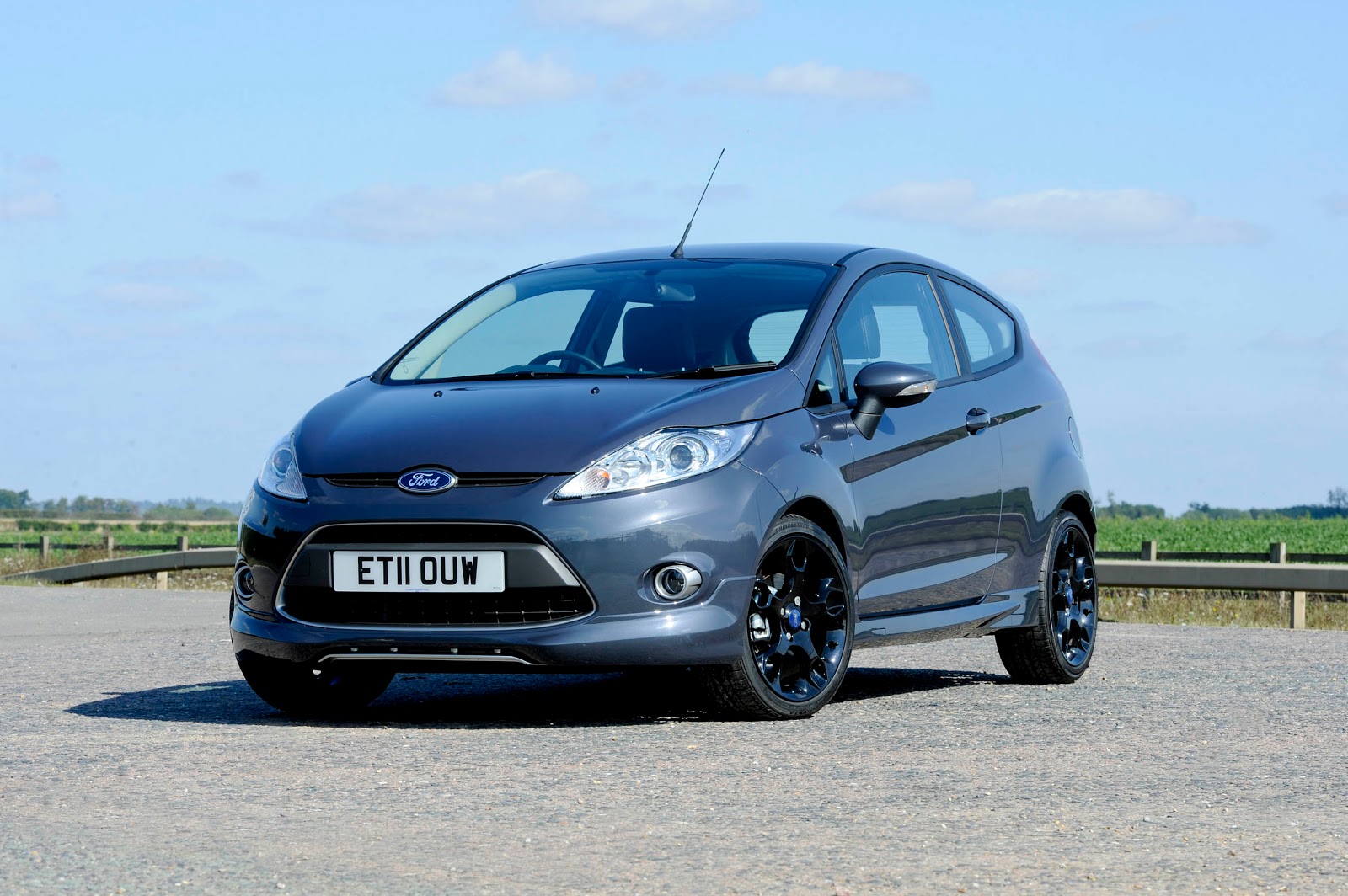 Ford fiesta zetec s limited edition 2011 #5