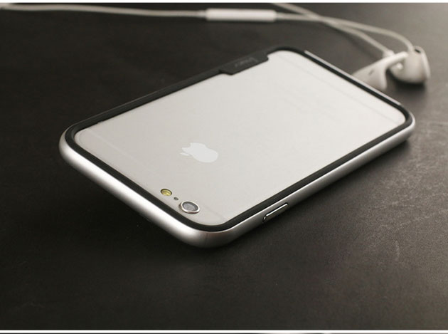 เคส iPhone 6 รหัสสินค้า 119036 สีเงินยางดำ
