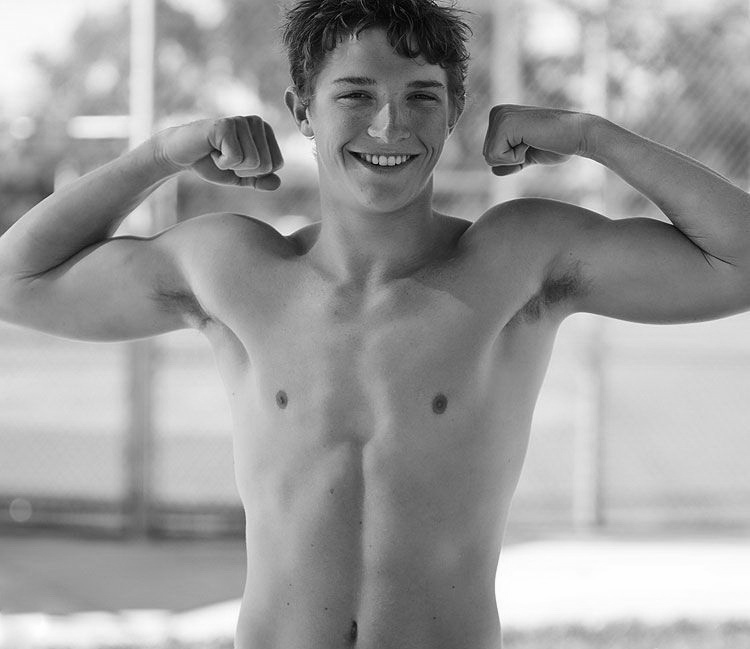 Twink raw gym mounth