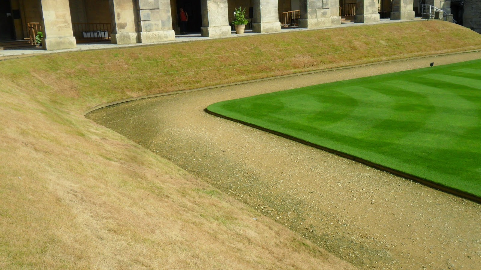 Worcester College Gardeners 20092018 Respraying The Grass On The Banks