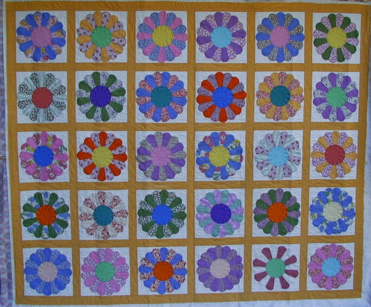 Moonbear Longarm Quilting: Dresden Plates, Pumpkins and more