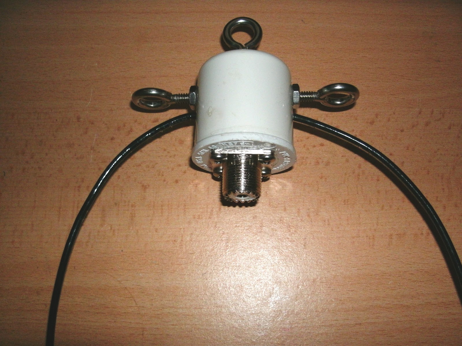 WP4AOH Dipole Antenna Center Insulator Construction