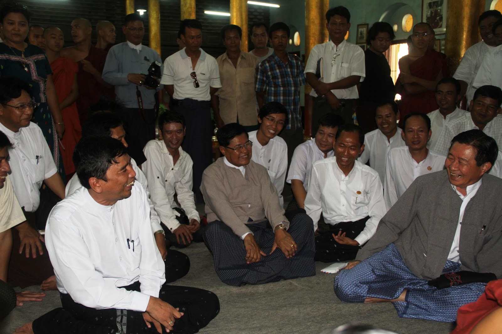 http://4.bp.blogspot.com/-6Ve7cxHAH_E/UCE5bLLNtWI/AAAAAAAAJYo/TqejSaSnW6I/s1600/621785_274839592621635_1539071140_o.jpg