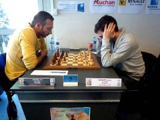 Échecs à Belfort : Laurent Fressinet (2715) 1-0 Thal Abergel (2451) © FFE Échecs à Belfort : Laurent Fressinet (2715) 1-0 Thal Abergel (2451) © FFE