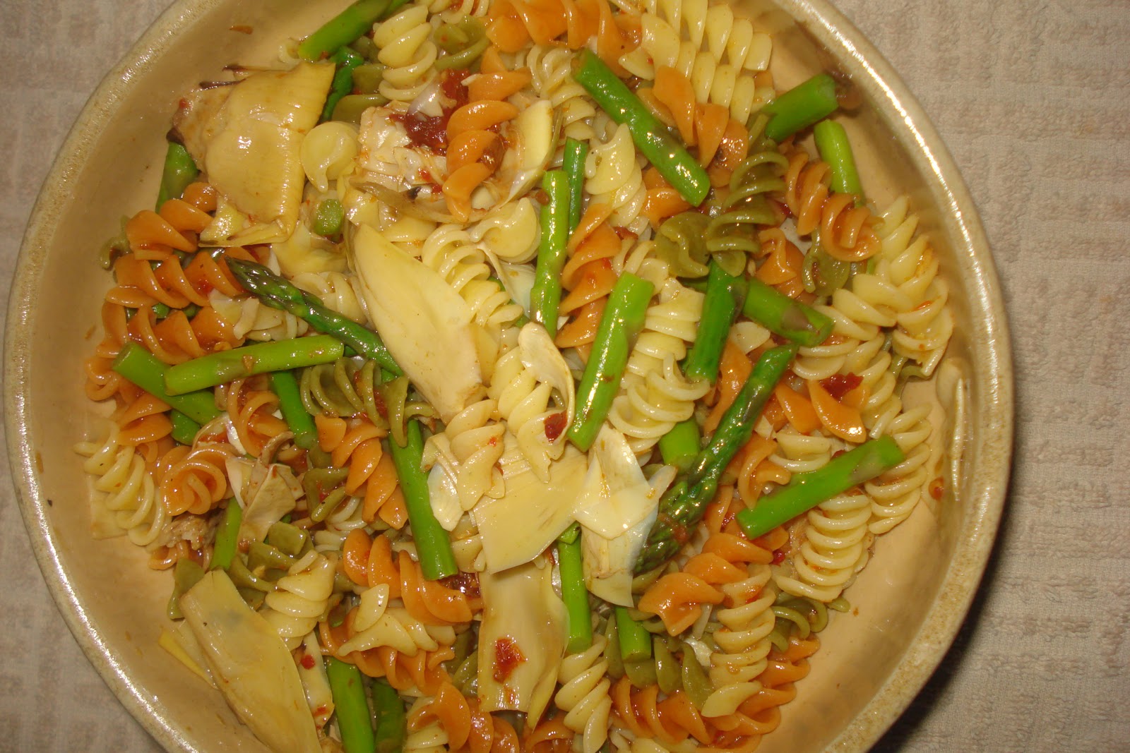 Artichokes and asparagus pasta salad
