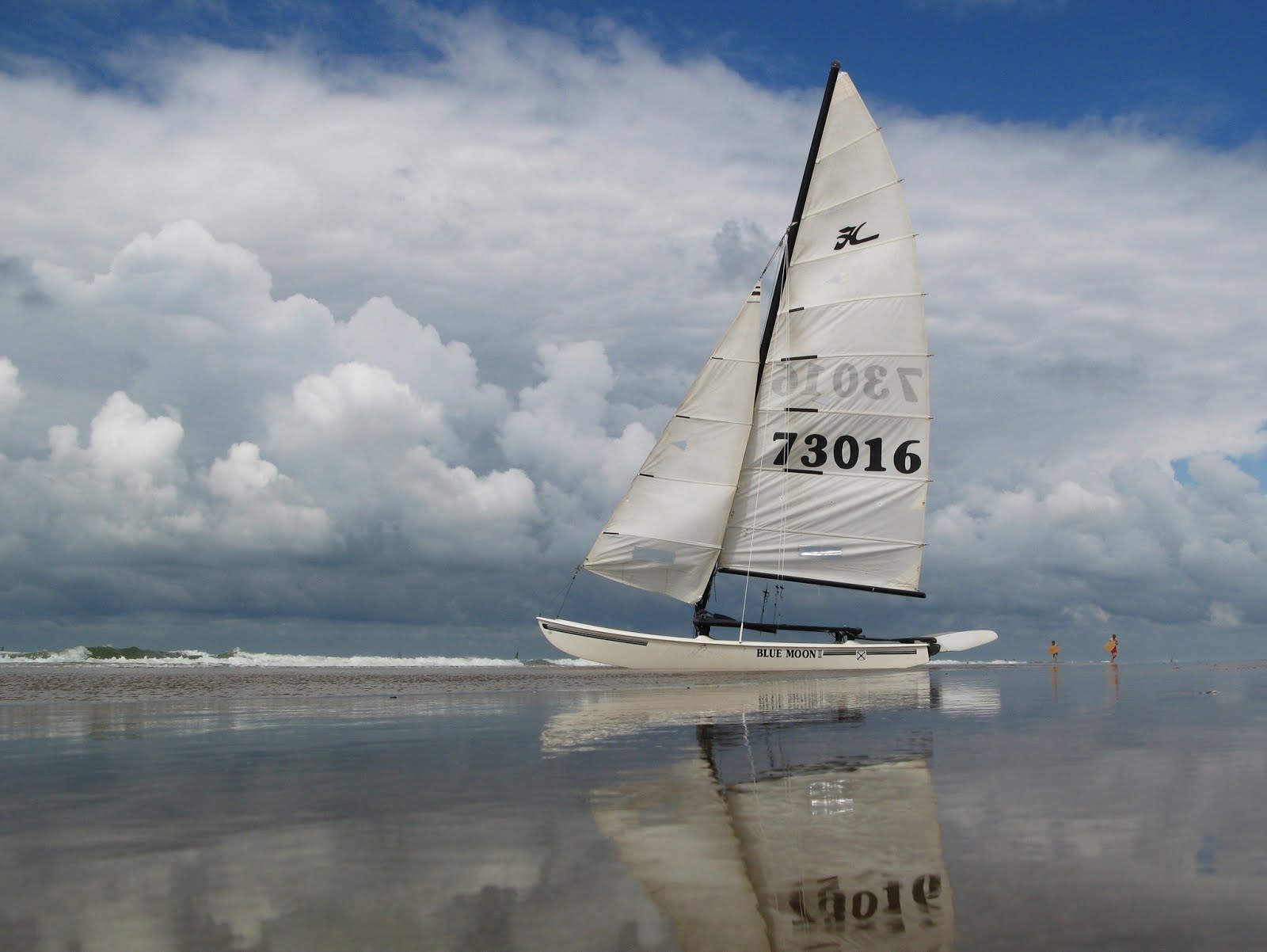 Hobie Cat waiting for action