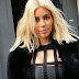 kim kardashian puttanone biondo a parigi