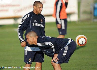 Funny Sport Moments - Roberto Carlos & Ronaldo
