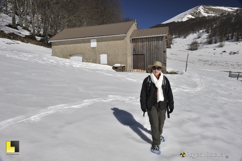 valérie blachier en raquettes à neige photo pascal blachier