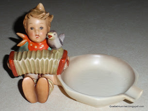 Hummel #114 "Let's Sing" Ashtray