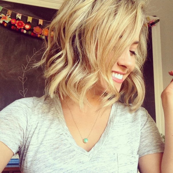 How to Get Beach Waves for Short Hair