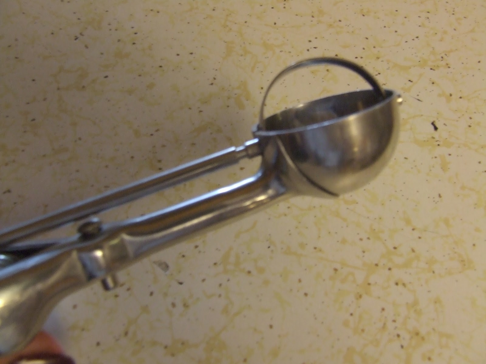Coffee, Crafts & Cornfields How to fix your stainless steel cookie scoop