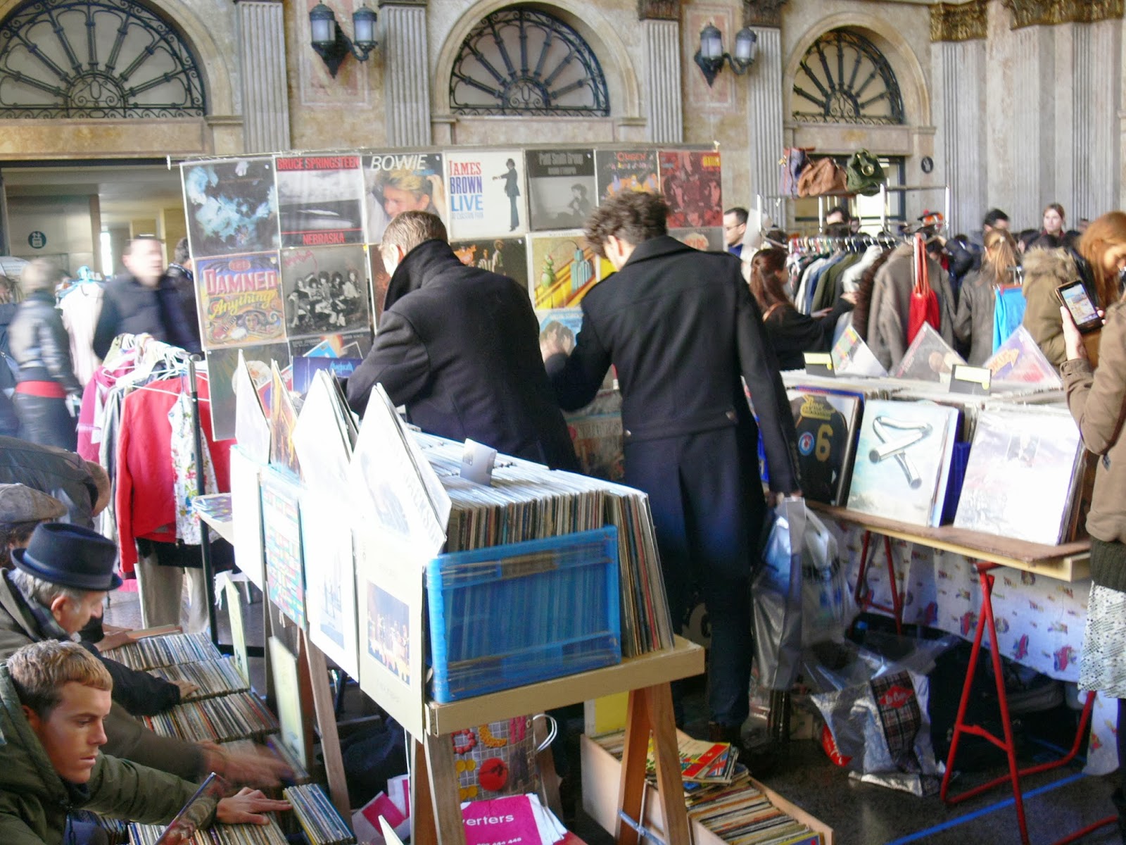 Reality beats LOST&FOUND VINTAGE AND SECOND HAND