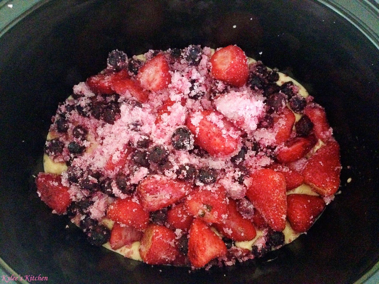 Kylee's Kitchen IMPOSSIBLY EASY CROCK POT BERRY COBBLER