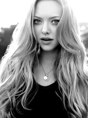 amanda seyfried black and white amanda seyfried black and white eueelasfashionistas amanda seyfried black and white amanda seyfried black and white eueelasfashionistas