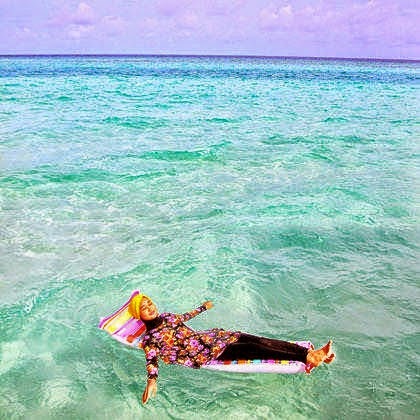 berenang untuk kehidupan baju renang dian pelangi berenang untuk kehidupan baju renang dian pelangi