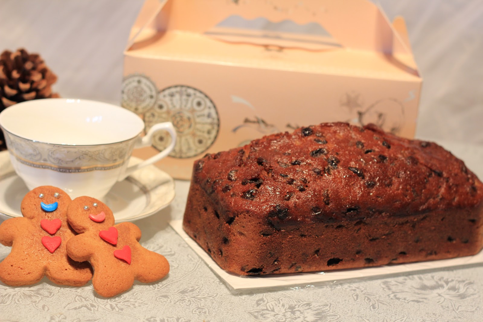 LOVE FIORE Recipes - Homemade Cookies: CHRISTMAS FRUIT CAKES & COOKIES