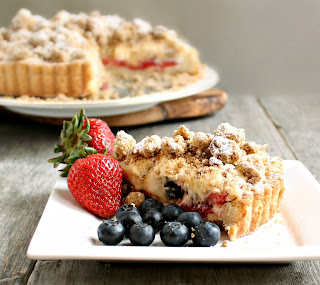 Berry Cheesecake Crumb Tart Berry Cheesecake Crumb Tart