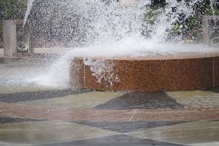 public domain picture of a water fountain