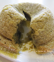 http://lacucinadianisja.blogspot.it/2013/04/tortino-cuore-tenero-al-pistacchio.html