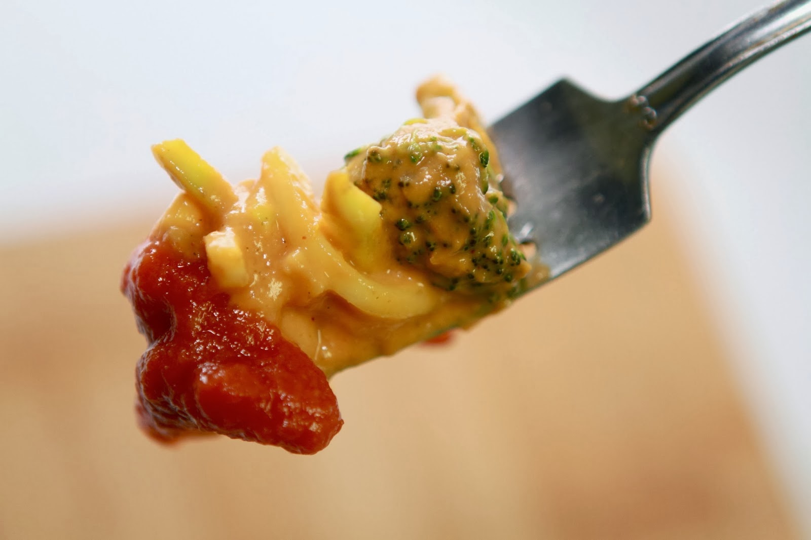 Low Fat Raw Vegan Mac & Cheese with Bonus Raw Ketchup Recipe! Raw Edibles