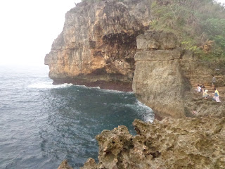 ini infonya : pulau sempu