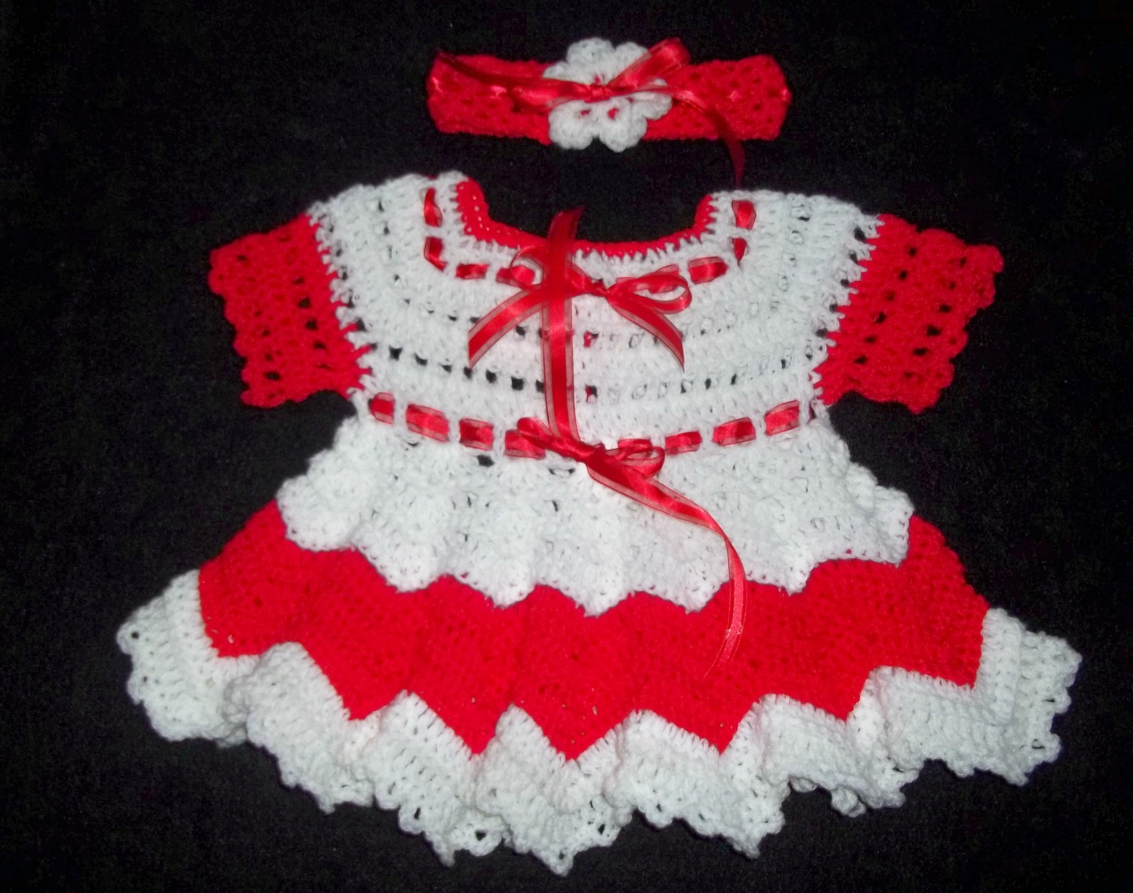 El İşleri ÖRME KIZ BEBEK ELBİSELERİ ÖRNEKLERİ