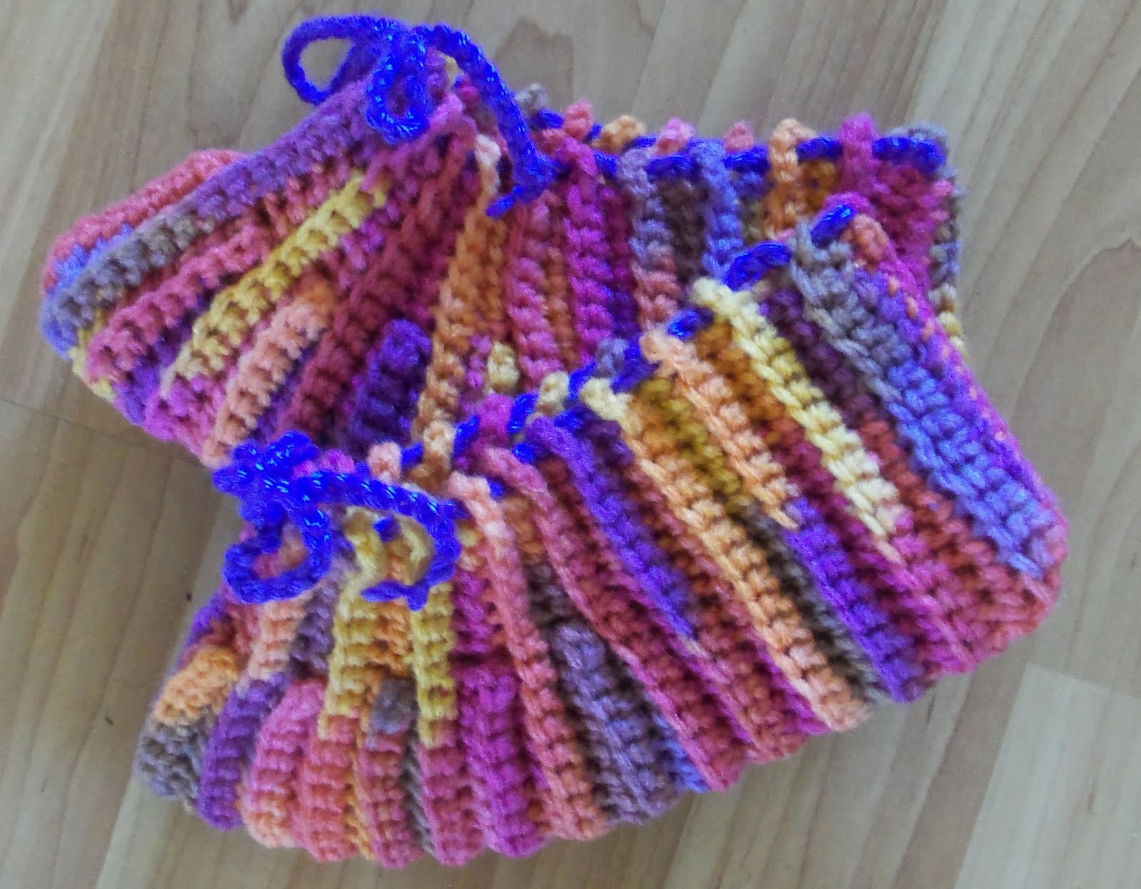 Bev's Country Cottage Blog: Women's Ribbed Slipper PATTERN By Bevqual