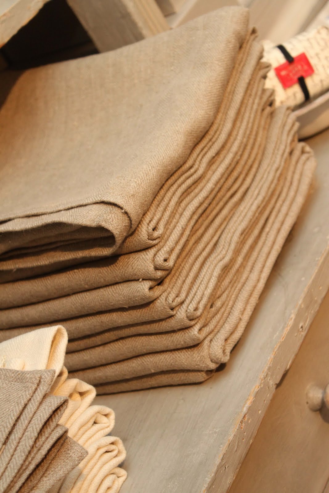 The Willows Home & Garden lovely linens {and a sale!}