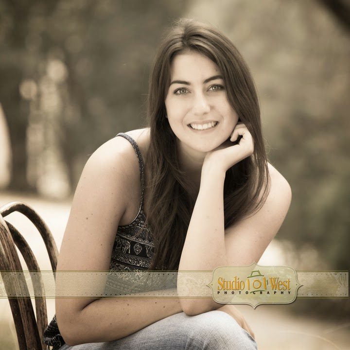 Studio 101 West Senior portrait in Atascadero Park senior portrait outdoors - Senior Pictures - Studio 101 West Photography