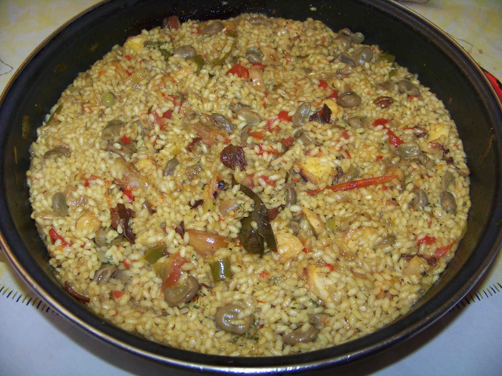 Culinaria y otras cosas Paella con habas y pulpo