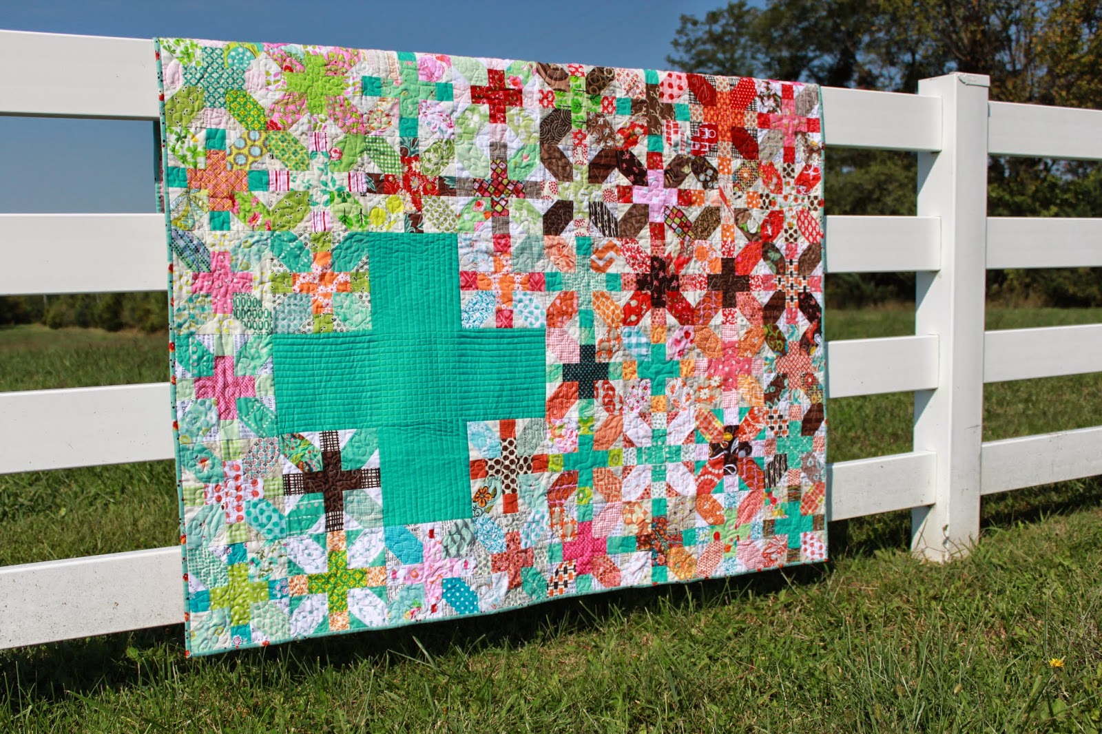 Lollyquiltz Friendship x and + Quilt Reveal
