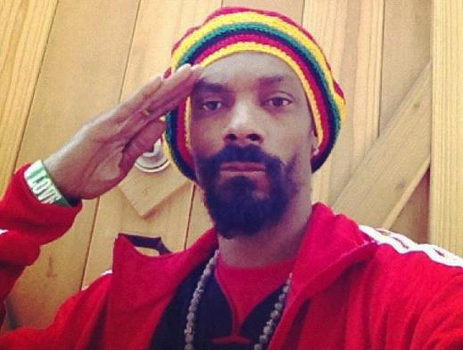 Snoop dog changes name to snoop lion