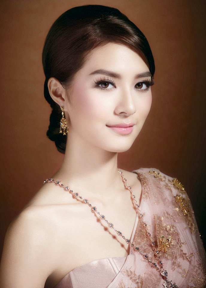 ทรงผมเจ้าสาวชุดไทย ทรงผมเจ้าสาวชุดไทย