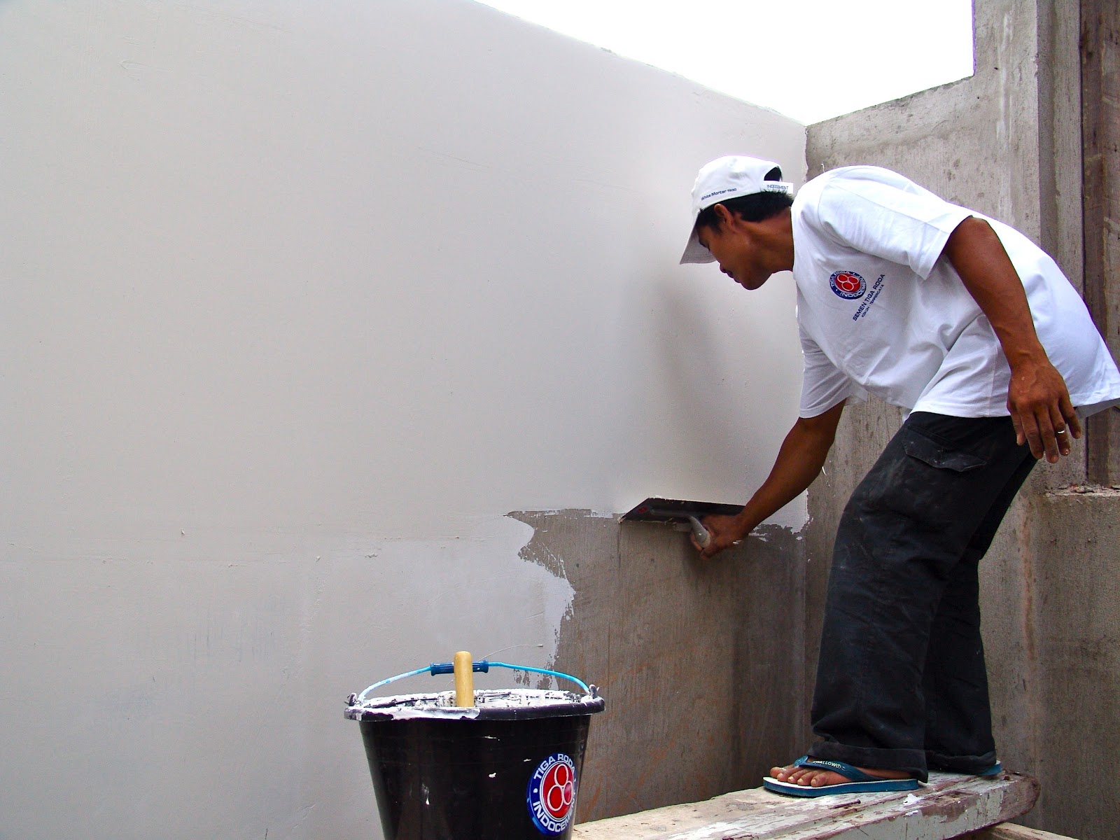 Mortar Tiga Roda, Indonesia Acian Semen vs Mortar