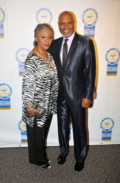 THIS IS THE CHRONICLES OF EFREM: The Daily Buzz For Nov 12