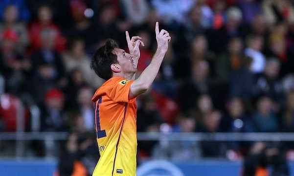 Messi 76th goal break Pele records.