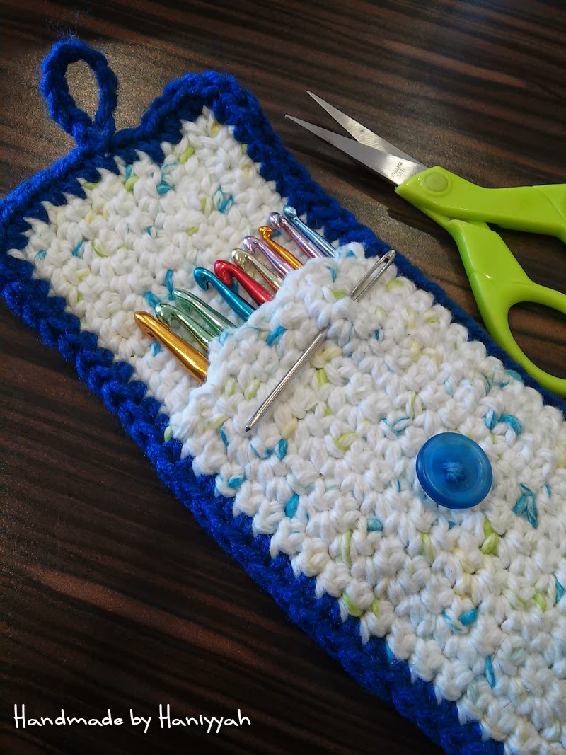 Handmade by Haniyyah Crochet Hook Organizer