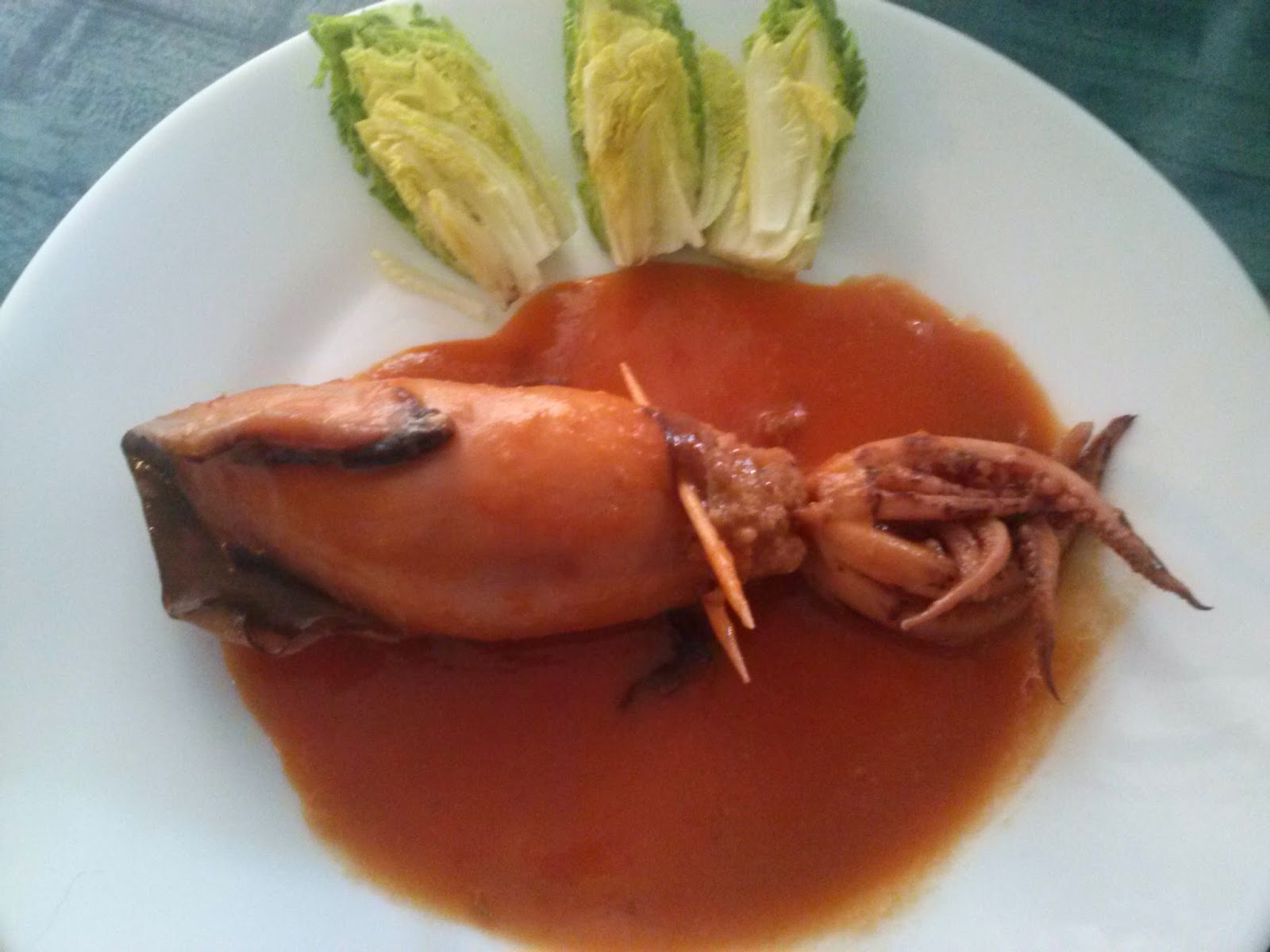 http://anaverita.blogspot.com.es/2014/08/calamares-rellenos-en-salsa.html