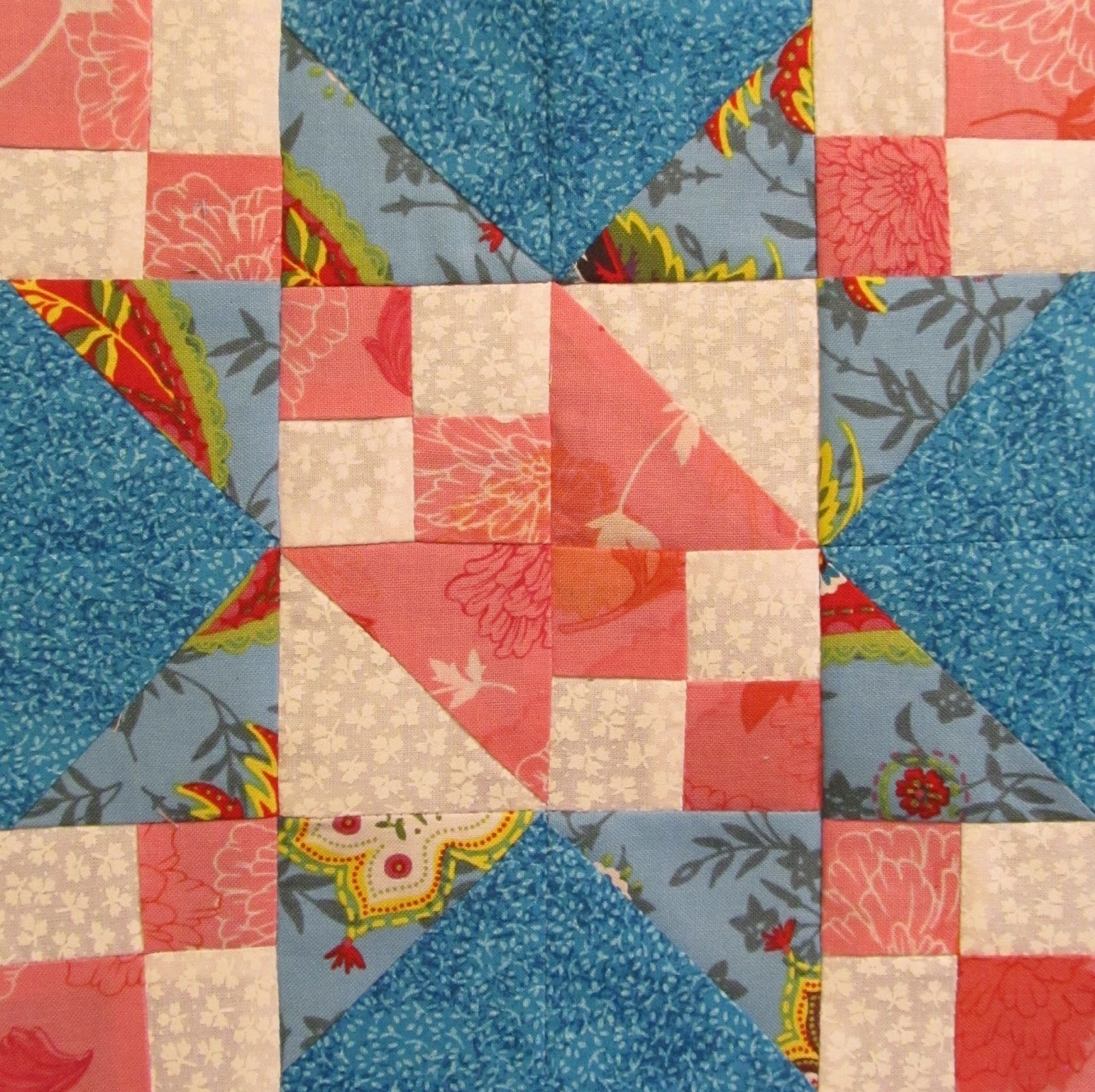 The Quilt Ladies Book Collection: Star Quilt Block Pattern Free from The Quilt Ladies
