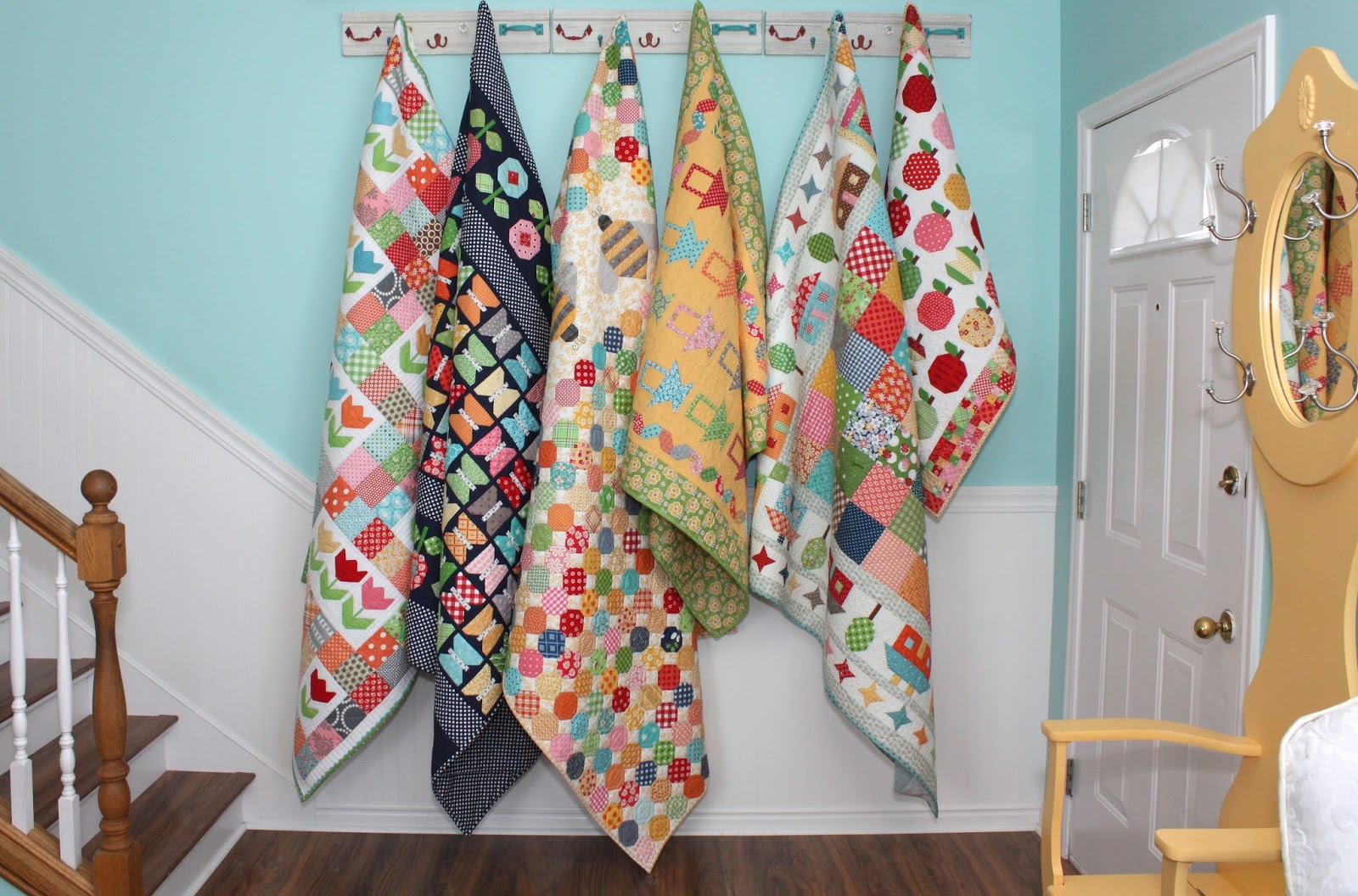 Bee In My My Quilty Back Pockets Tutorial!!!...