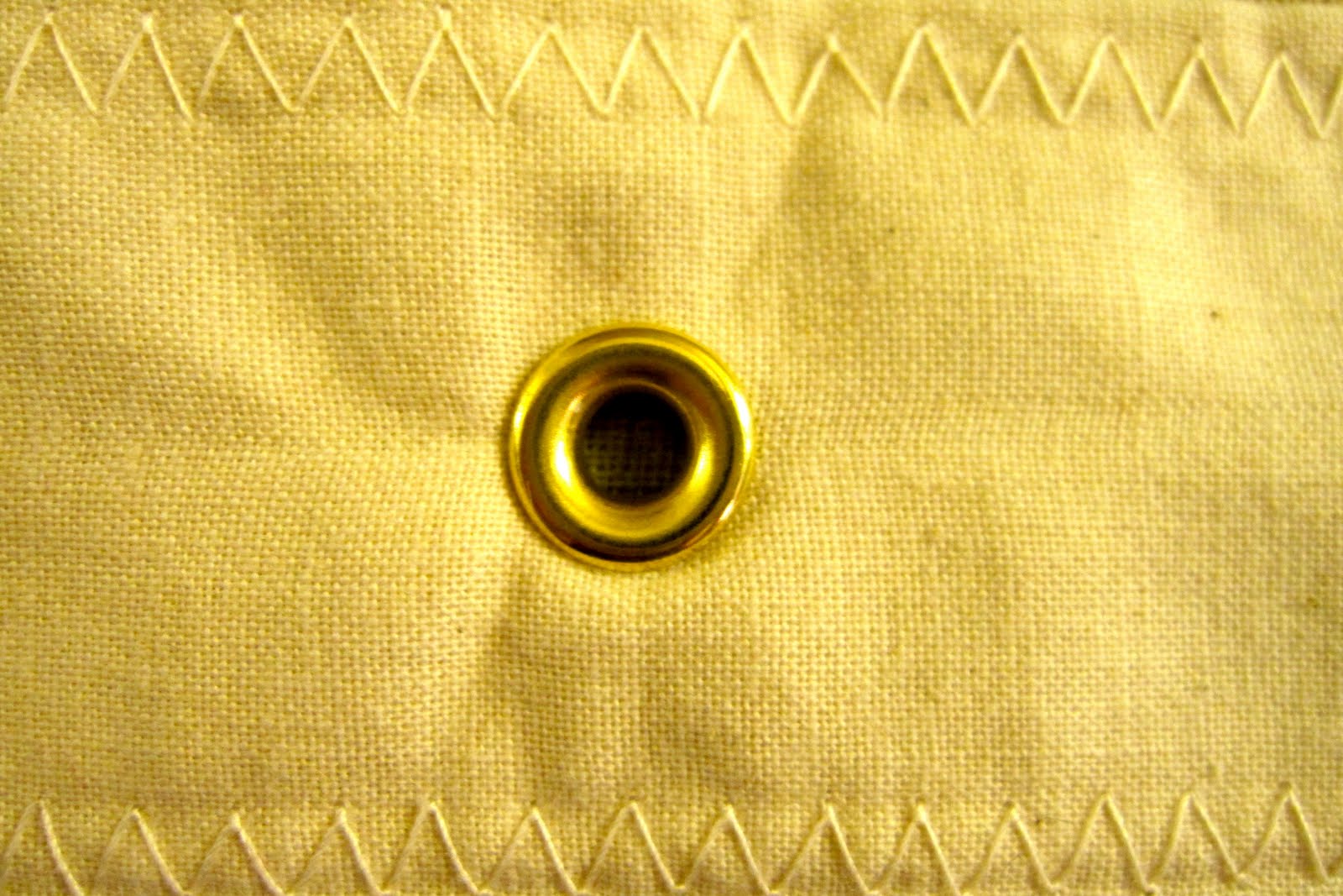 Banner Max Photos Banner Grommet