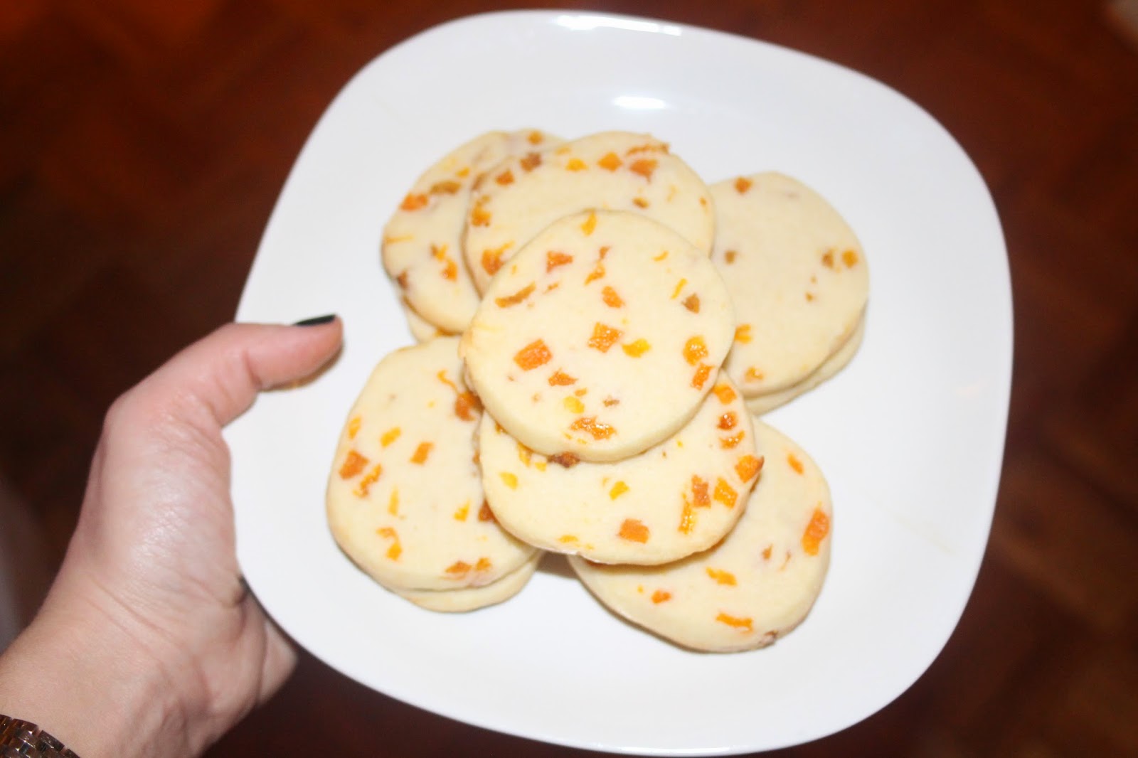 Julie Bakes Dried apricotstudded shortbread cookies