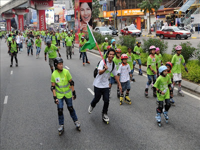 http://4.bp.blogspot.com/-6xF-bGrxE0Y/TeCKClscvMI/AAAAAAAABg8/LNOsUh1leYo/s520/perlancaran+hari+belia+negara.jpg