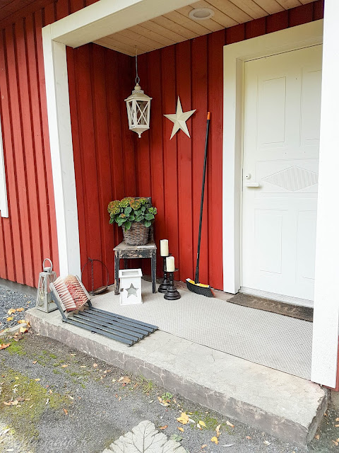 terassi ikea morum ulkona pihalla fiskars lyhty