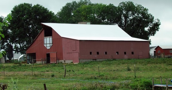 The Farmer's Daughter: Barn Charm - Amish Community