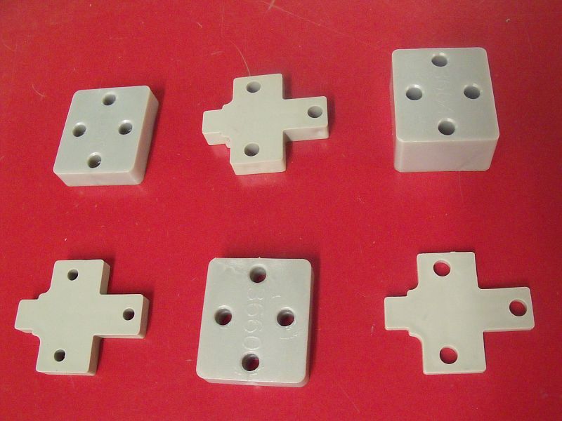 Plastic Hardware Manufacturing Plastic Corner Braces