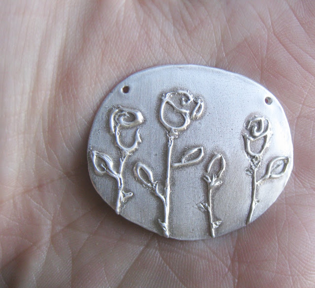 rose pendant