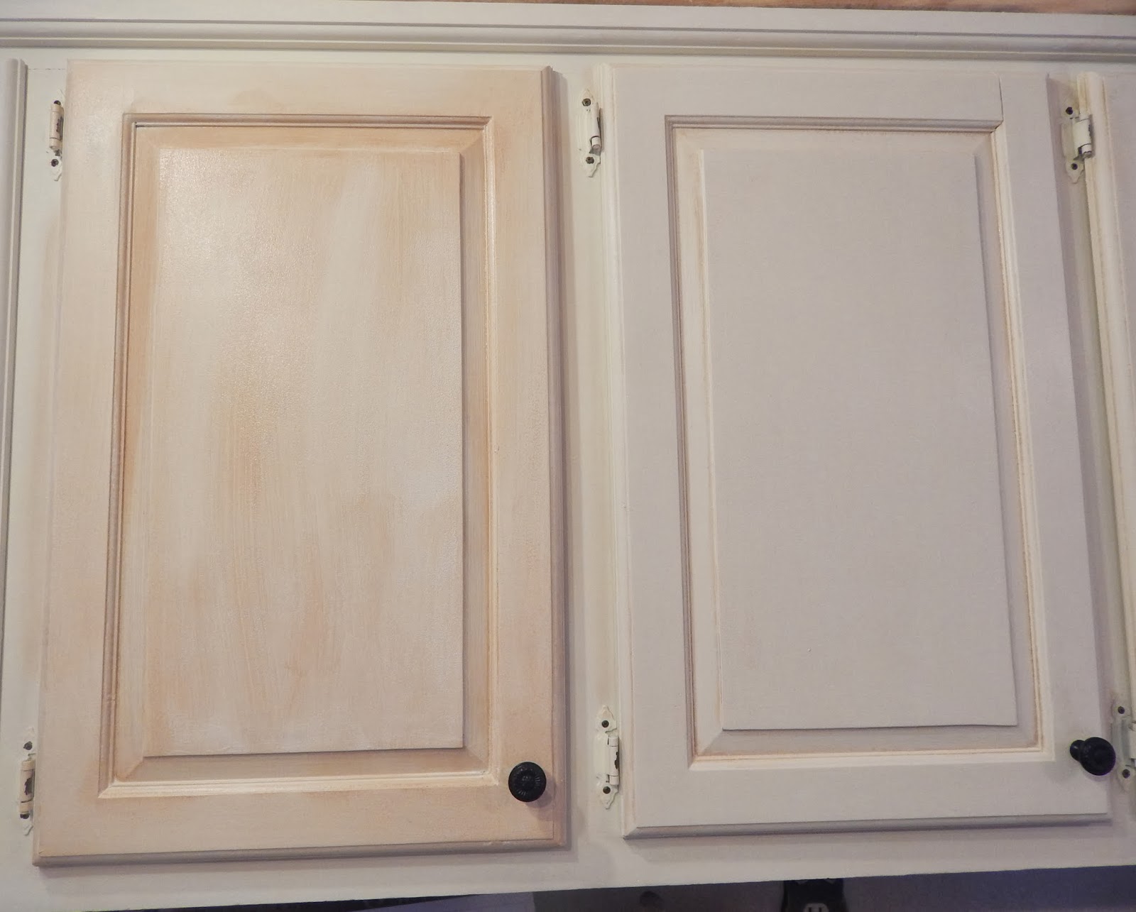 The Bluestocking Belle Waxing And Glazing The Kitchen Cabinets